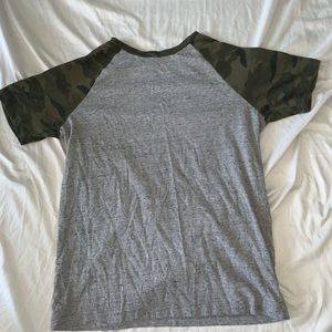 Boys old navy Tshirt